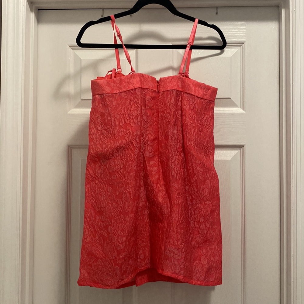 NWT BCBG bright raspberry dress with bow. Size 8 - Picture 5 of 11